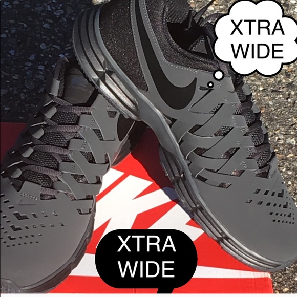 nike mens shoes in wide width